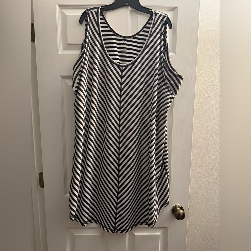 Livi Active Dress